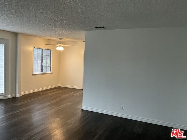 Photo - 1123 E Cameron Ave