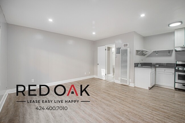 Photo - 5632 Harold Way Unit 4