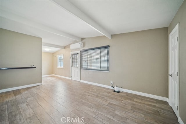 Photo - 706 Woodgate St