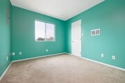 Photo - Beautiful Detached 1 Bedroom Home in Lakeside!