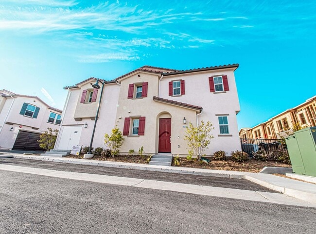 Building Photo - The Bluffs - 3 Bedroom 2 story Rental