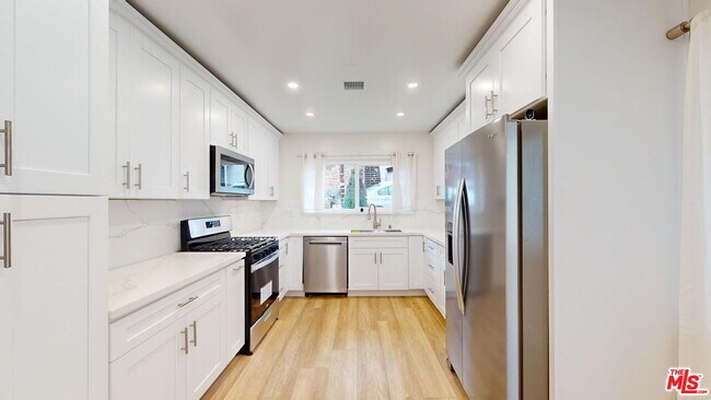 Photo - 4735 Nob Hill Dr