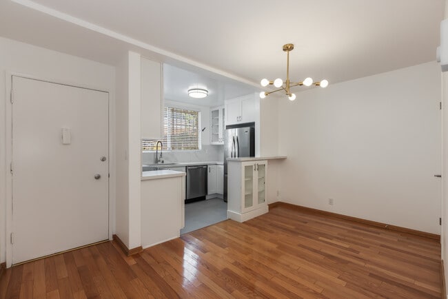 Photo - 1411 N Harper Ave