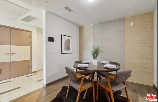 Photo - 903 S New Hampshire Ave Unit 303