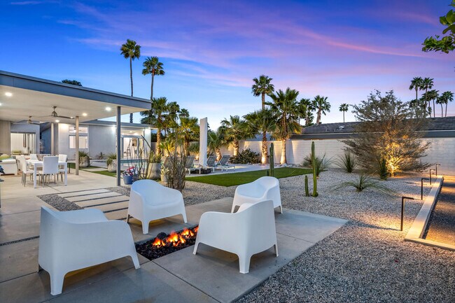 Photo - 2413 E El Alameda