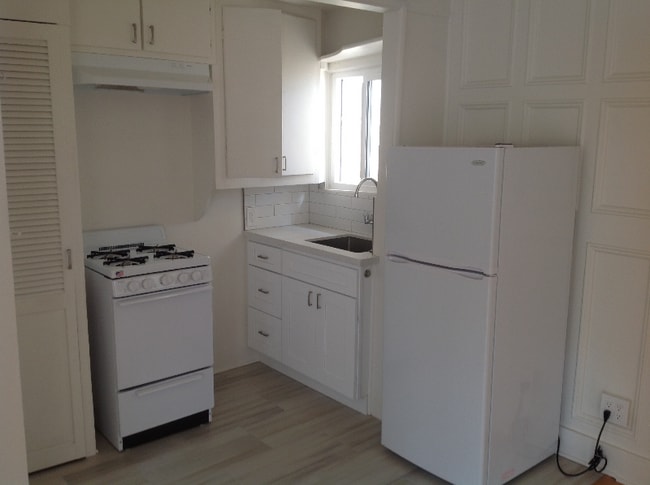 Photo - 933 18th St Unit C