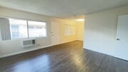 Photo - 325 N Glendora Ave