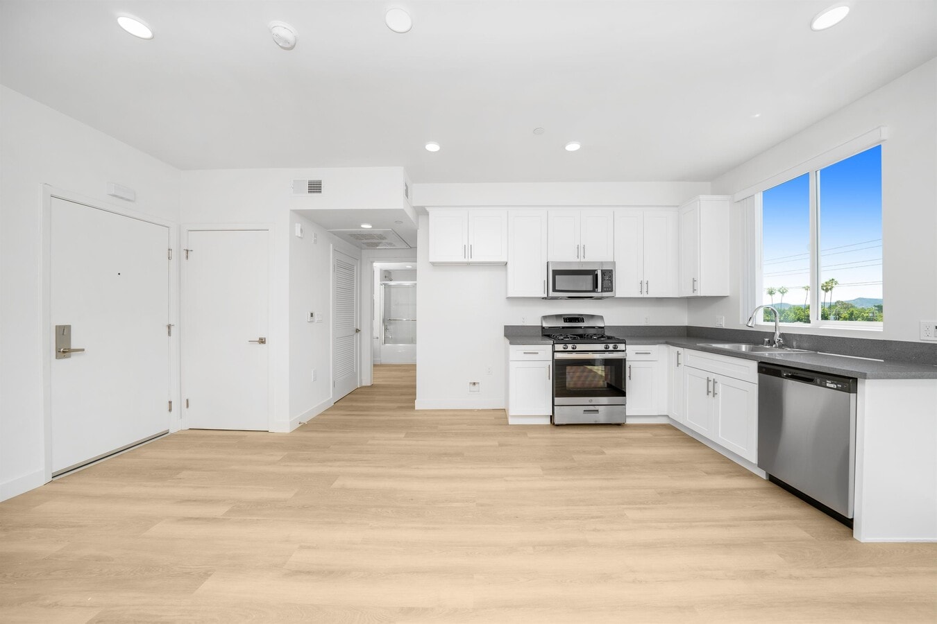 Photo - 14825 Delano St Apartment Unit 407