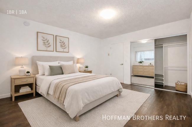 Photo - 919 N Alfred St Unit 105