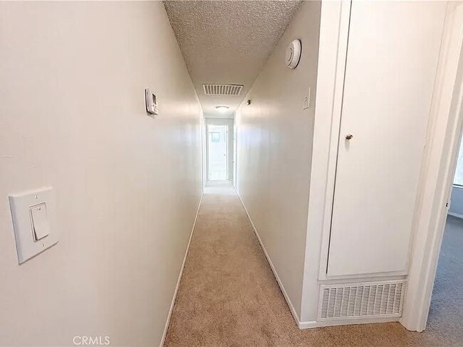 Photo - 5947 Arden Ave