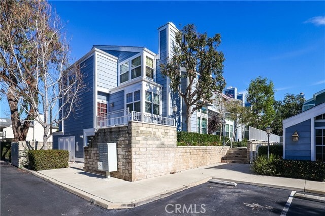 Building Photo - 884 Halyard