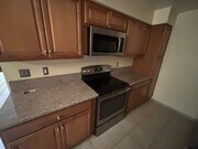 Photo - Charming 1 Bedroom, 1 Bathroom Unit in a S...