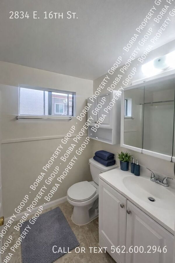 Photo - 2834 E 16th St