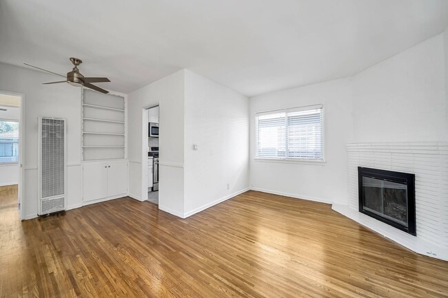 Livingroom - 440 Longfellow Ave