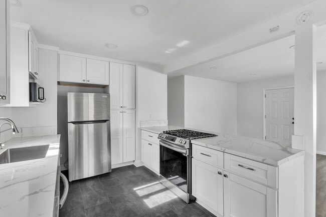 Photo - 1222 Willowside Ter