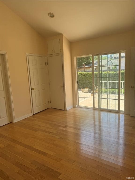 Building Photo - 5118 Newcastle Ave Rental
