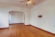 Photo - Charming Top Floor 1-Bedroom Apartment in ... Unit 229