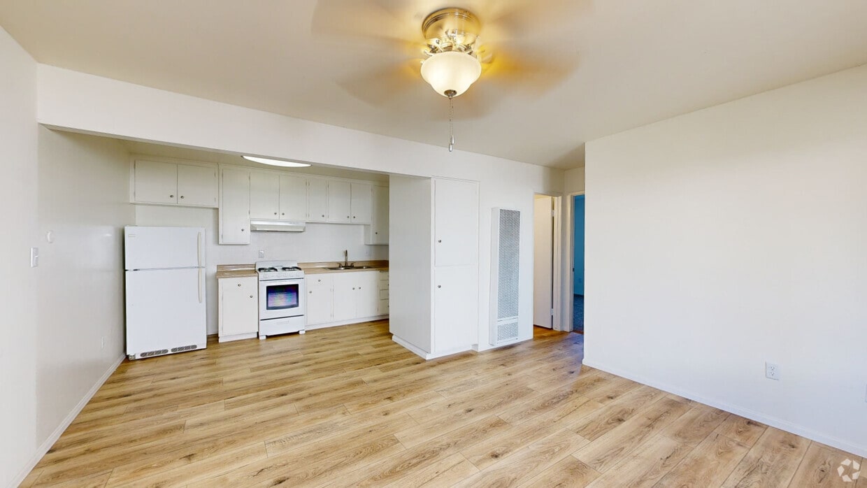 3D Tour - Majestic Apartments - ALL UTILITIES INCLUDED