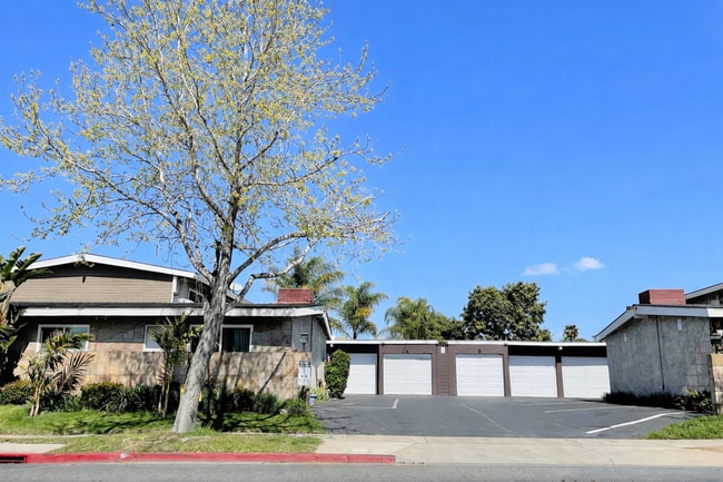 Photo - 788 W 18th St Unit A