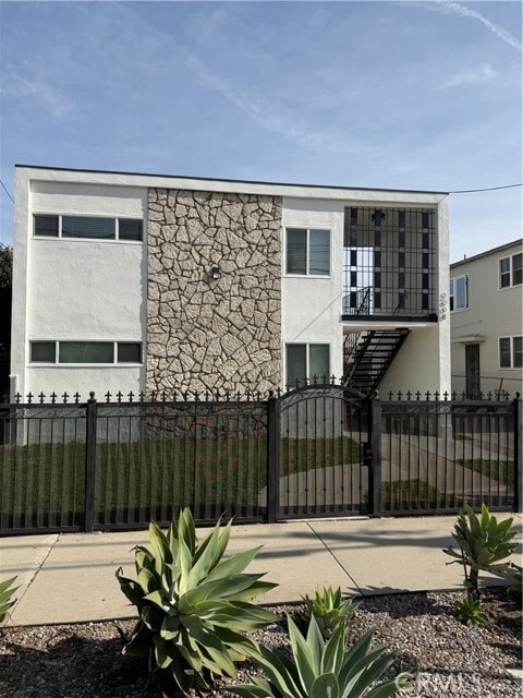 Photo - 2008 Griffin Ave