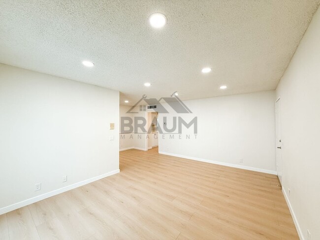 Photo - 11007 Hartsook St Unit 203