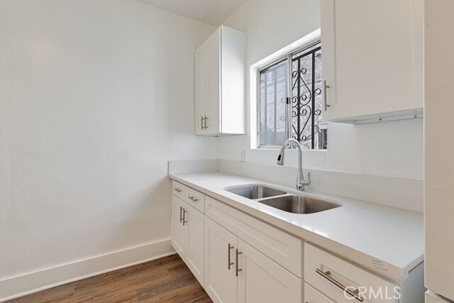 Photo - 220 E Vernon Ave
