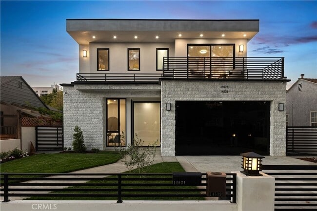 Building Photo - 14519 Greenleaf St