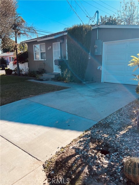 Photo - 8564 Cole St