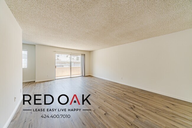 Photo - 10741 Moorpark St Unit 27