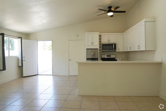 Building Photo - 31712 Avenida El Pueblo Rental