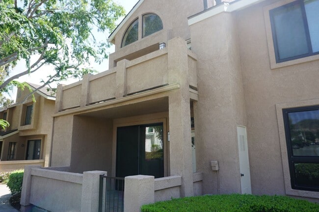 Photo - Highly Upgraded End Unit 2 Bedroom 2 Bathroom in Orange Unit 6