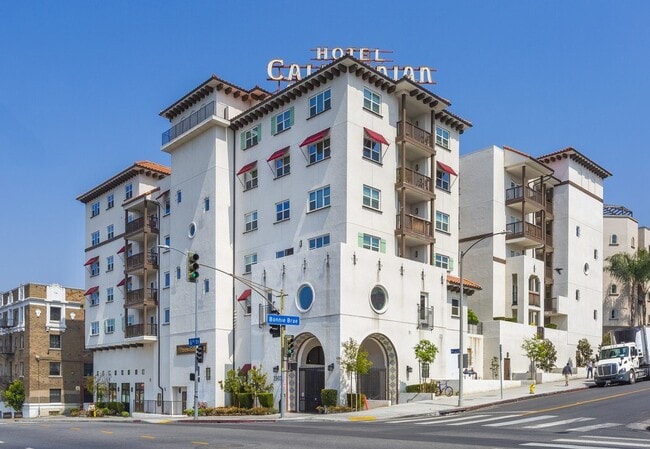 Building Photo - 1901 W 6th St Rental