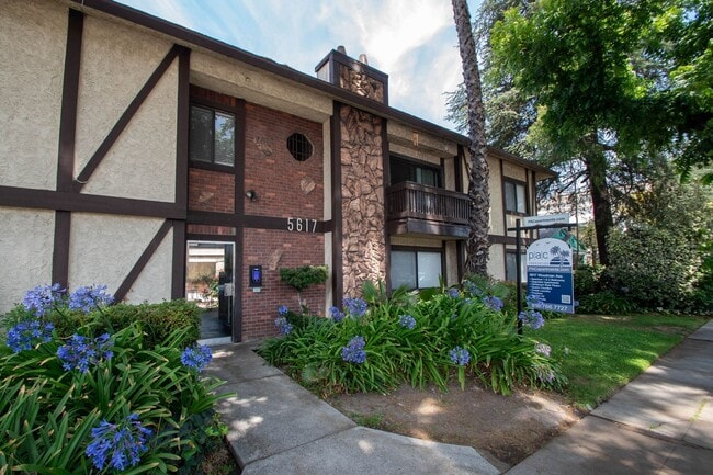 Building Photo - 5617 Woodman Ave