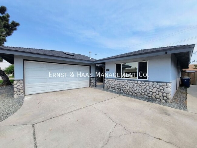 Photo - 5336 Josie Ave