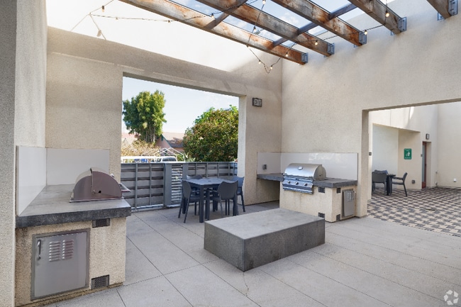 Photo - 4320 44th St Unit 205