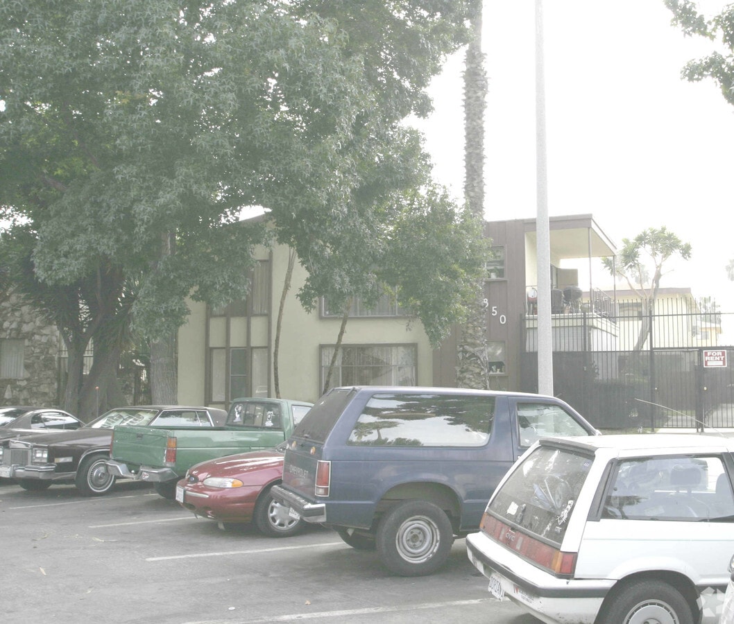 Photo - 3850 Potomac Ave