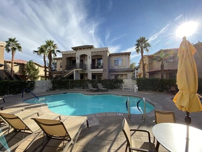 Building Photo - 50680 Santa Rosa Plz Rental