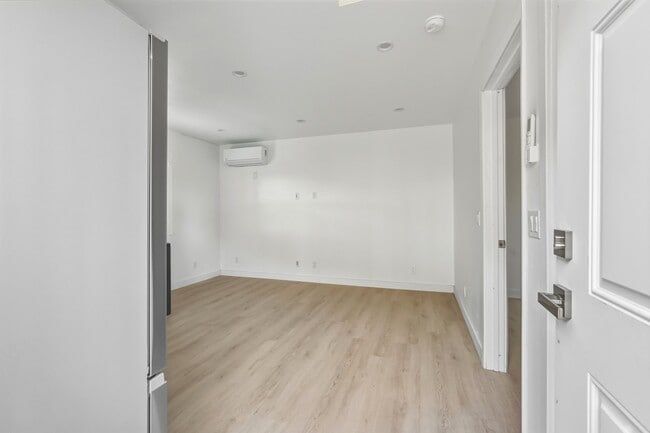 Photo - 13050 Terra Bella St