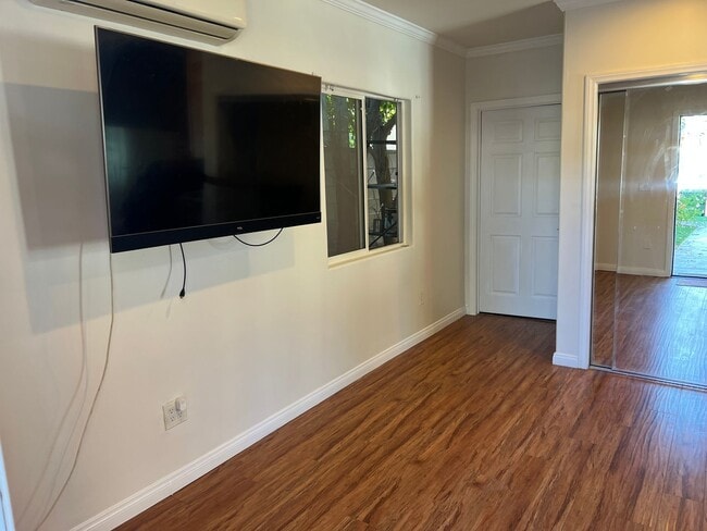 Photo - 12640 Bessemer St Unit 12638