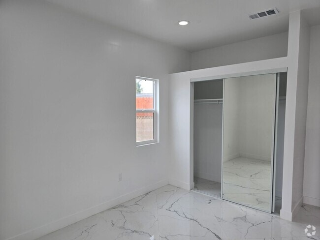 Building Photo - Brand New 3 Bed / 2 Bath ADU in a Safe & Q... Rental