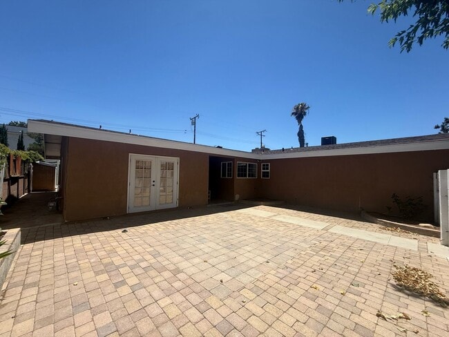 Photo - West Palmdale Pool Home!