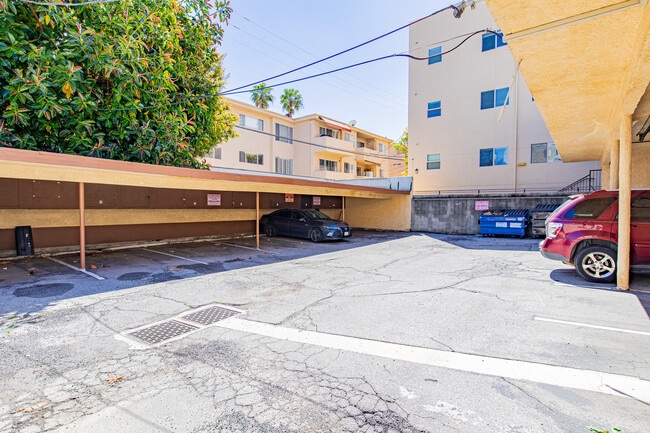 Photo - Murietta Apartments