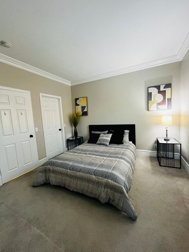 Photo - 877 Aspen Glen Rd