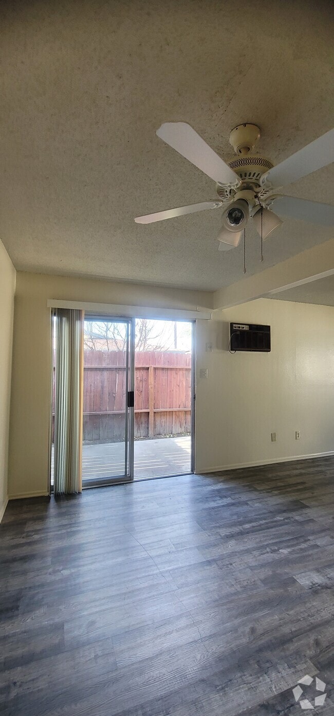 Building Photo - 7575 21st St Unit 7575  D Rental