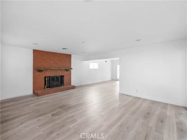 Photo - 14918 Wyandotte St Townhome