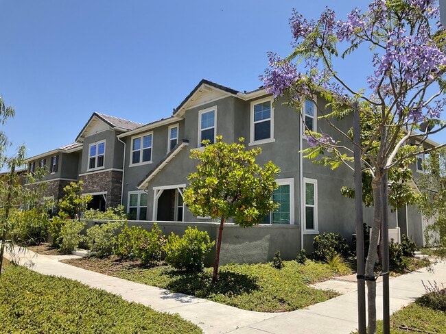 Photo - 32 Rip Curl Pl Townhome