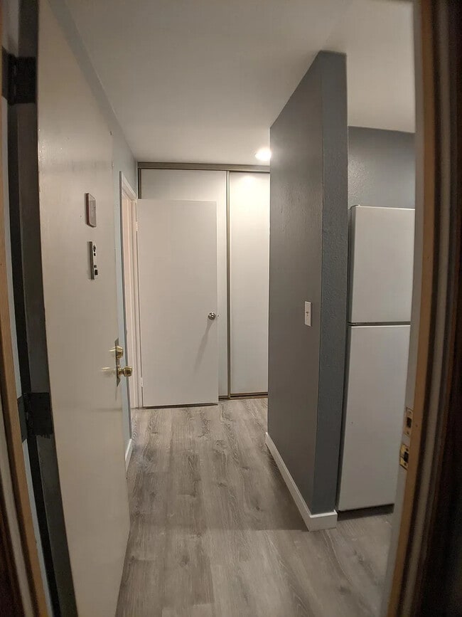 Photo - 1605 Hotel Cir S