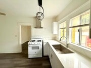 Photo - 1908-1910.5-19105 Daly St Unit 1910.5