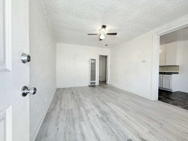 8508 1/4 San Pedro Street - 8508 1/4 San Pedro Street Condo