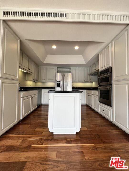 Photo - 2160 Century Pk E